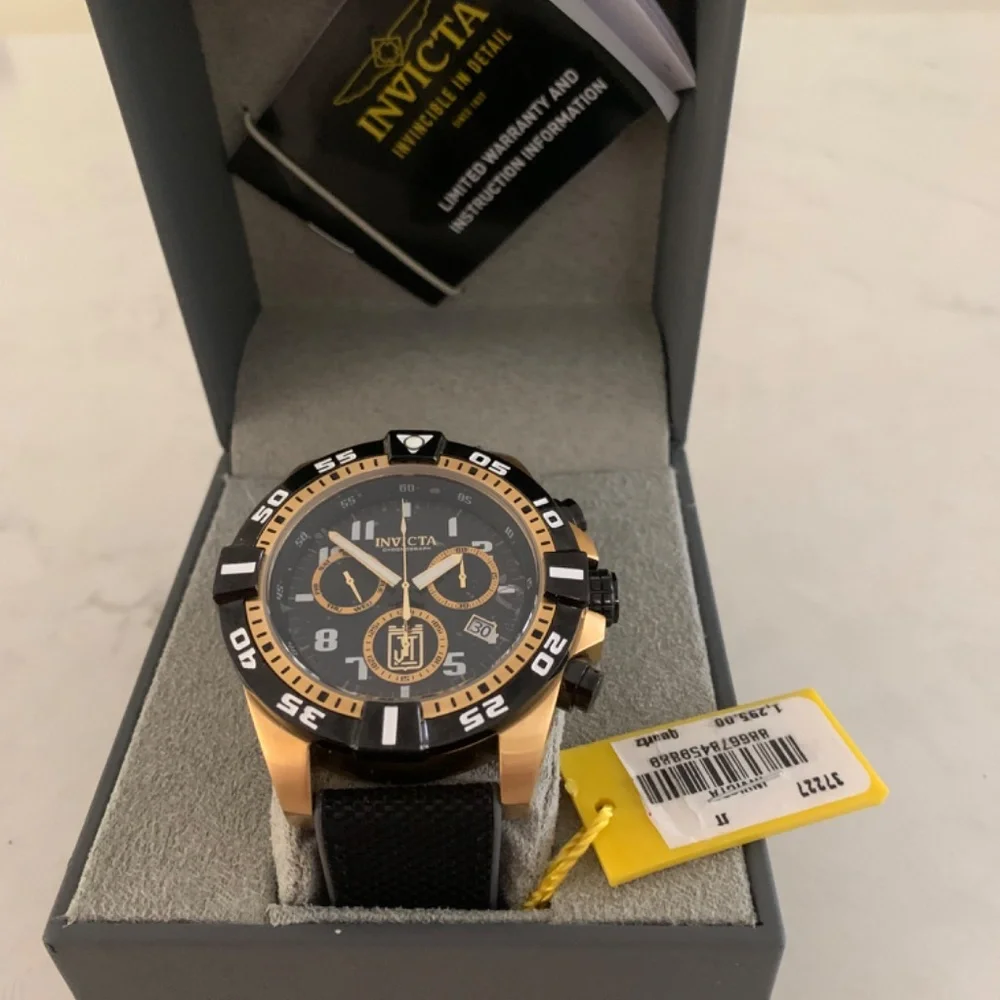 Men’s Watch - Picture 2 of 4